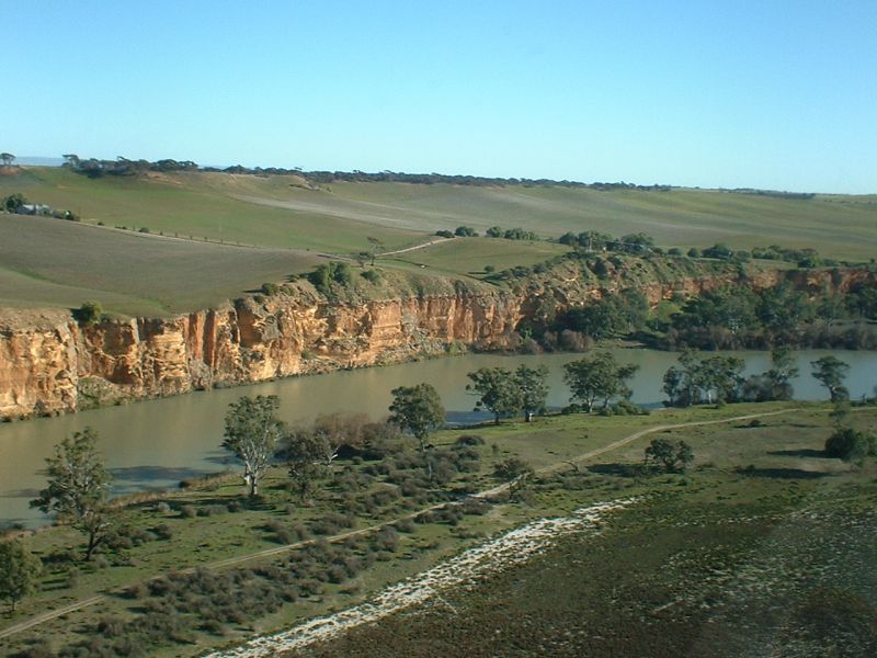21Cliffs2(Shouldn_t_be_this_low).jpg