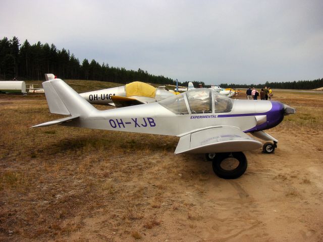 OH-XJB
OH-XJB, Pottier P.220S Koala, s/n 464, rakennettu: 2000. Vuoden 2001 rakentajapalkinto. 
Avainsanat: OH-XJB