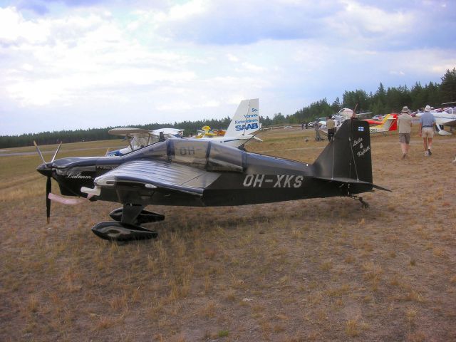 OH-XKS
OH-XKS, Rans S-10 Sakota, s/n 0291126, rakennettu: 1992. Vuoden 1992 rakentajapalkinto 
Avainsanat: OH-XKS