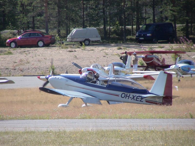 OH-XEZ
Tässä komeilee tämän vuoden experimental rakentajan, Jouni Teerikorven Vans RV-8
