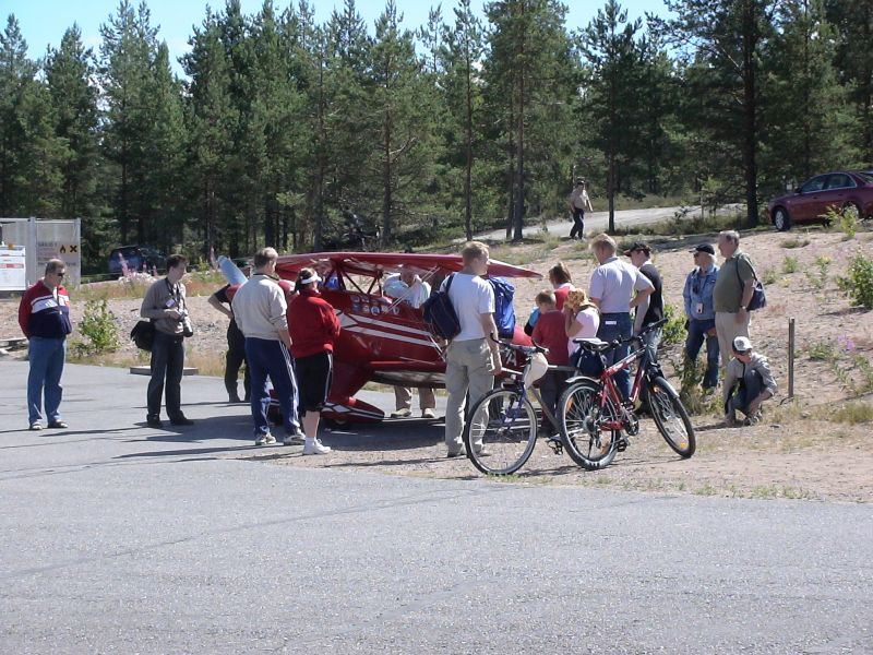 OH-XPA ihailijat
Mitäs täällä tapahtuu?
