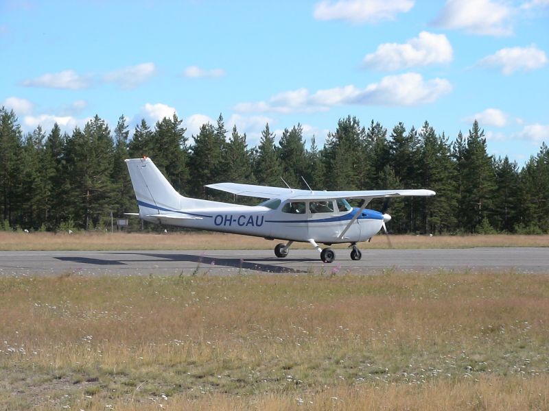 OH-CAU
Kuuluisa Diesel Cessna 172N vm. 1979
