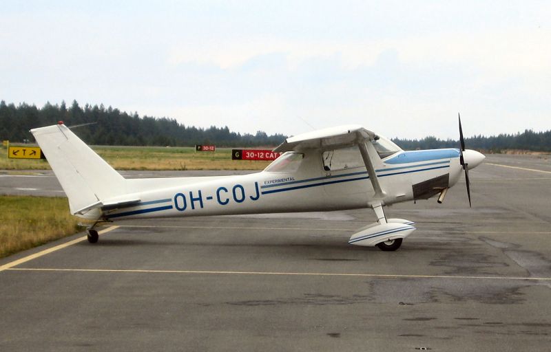 OH-COJ
OH-COJ, Cessna A152 Aerobat Mod, s/n A1520773, rakennettu: 1978 USA, uudelleenrakennettu: 2002, Ex. N7581B Kuva: Mikko Jaakkola 
Avainsanat: OH-COJ