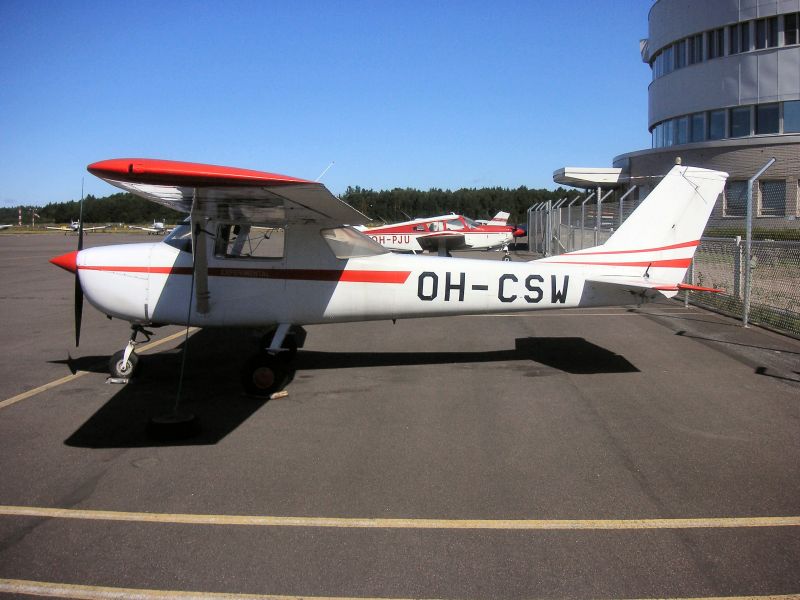 OH-CSW
OH-CSW, Cessna 150D Mod, s/n 150-60598, rakennettu: 1964 USA, uudelleenrakennettu: 1998  Ex. N4598U 
Avainsanat: OH-CSW