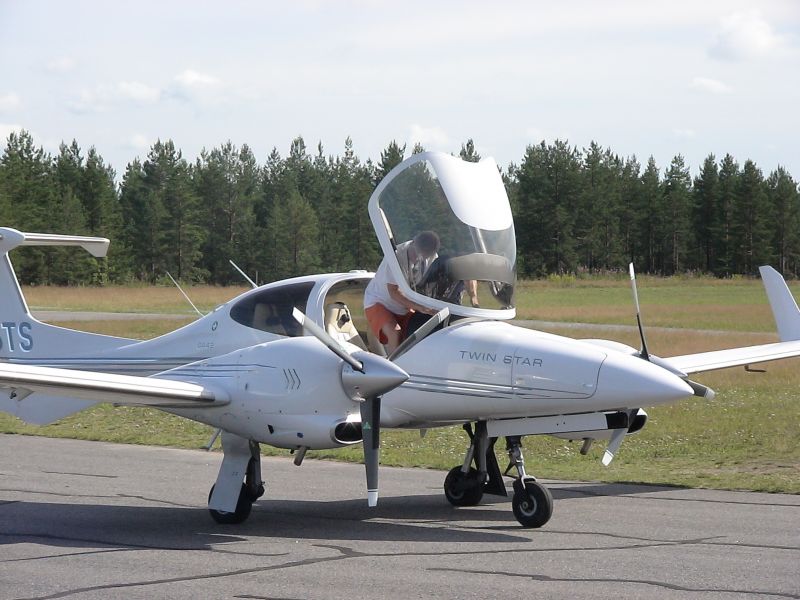 Diamond DA-42 (4)
