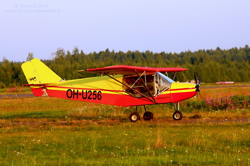 OH-U256
OH-U256, Tyyppi: S-6 Coyote II Sarjano: 0190110, 
valmistusvuosi: 1990

Kuva: Pekka Keinonen
Avainsanat: OH-U256