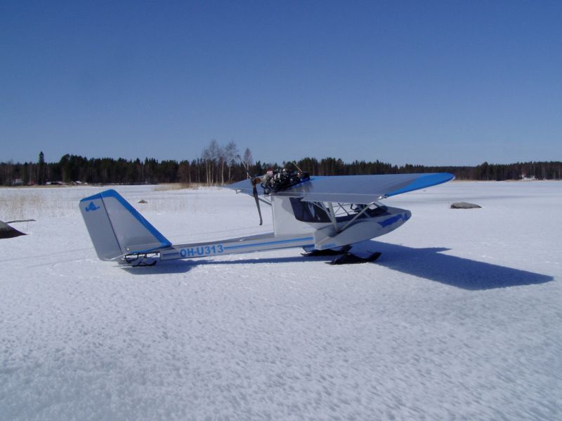 OH-U313
OH-U313, S-12 Airaile Mod. Ultramarin s/n: 109033, rakennettu: 1991, Omistaja: Erkki Timonen, ilmolahti

Kuva: Erkki Timonen
Avainsanat: OH-U313
