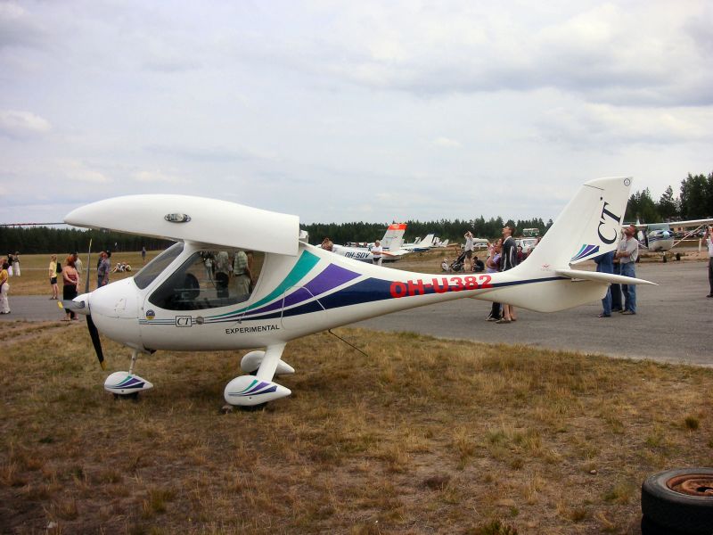 OH-U382
OH-U382, Flight Design CT2k, s/n 00.08.03.16, rakennettu: 2000 Ukraina, omistaja: Kokkolan IK ry 
Avainsanat: OH-U382