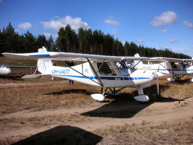 OH-U477
OH-U477, Comco Ikarus C 42 B, s/n 0503-6664, rakennettu: 2005 Saksa, omistaja: Vesan Santakangas Pitkäjärvi 
Avainsanat: OH-U477