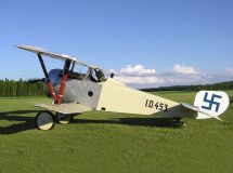 Nieuport 17 Mäntsälän lentopaikalla 2005 Kuva. Mikko Kettunen